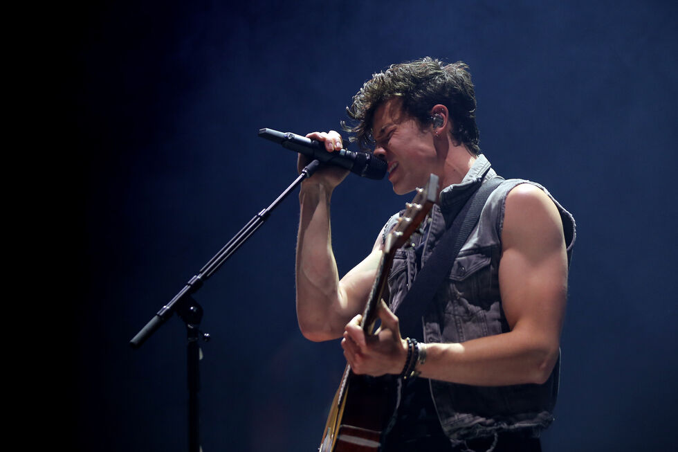 Shawn Mendes atua na Meo Arena, em Lisboa, a propósito da digressão 'On The Road Again'