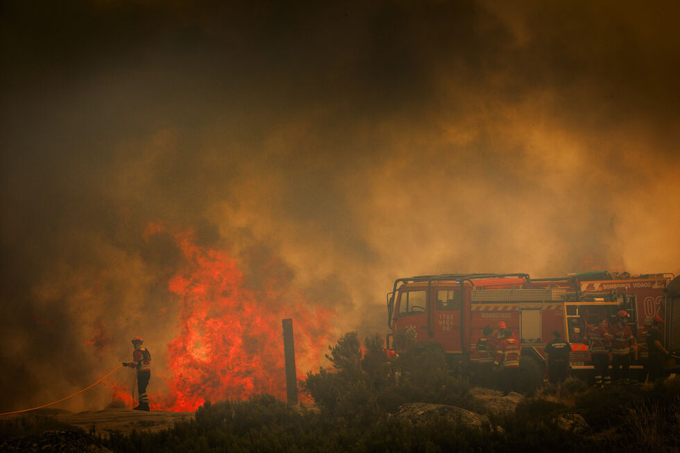 Incêndios em Montalegre e Vila Real mobilizam bombeiros de Vidago