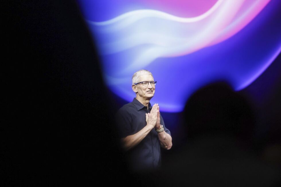 Tim Cook anuncia investimento da Apple em fabrico nos EUA