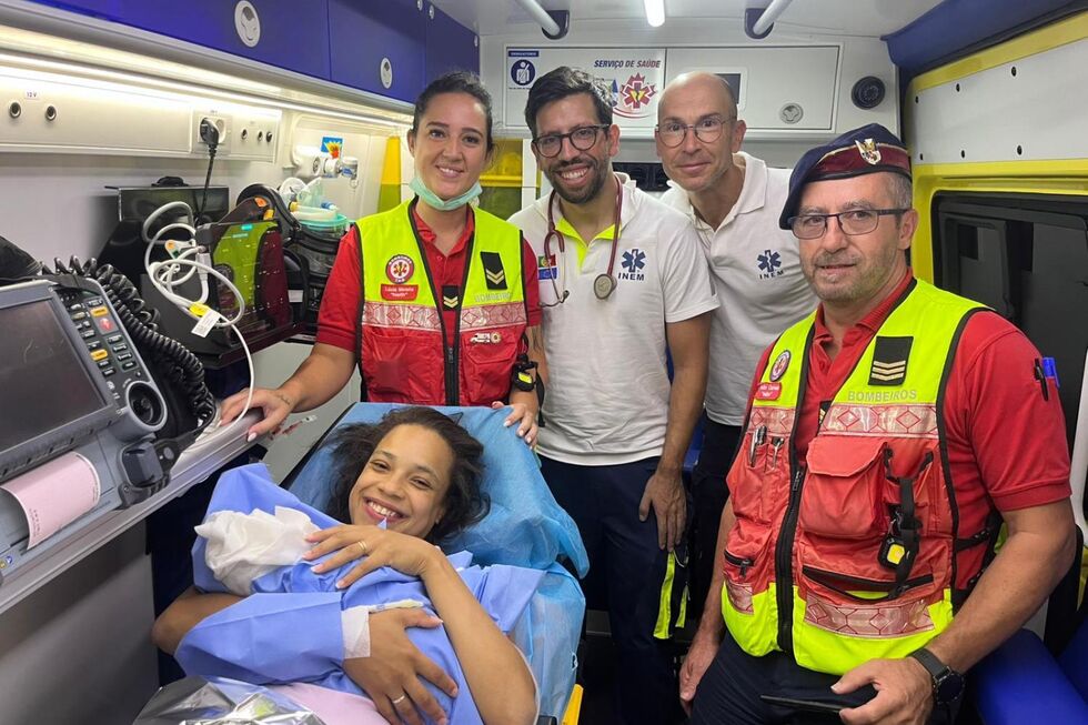 Bebé nasce na berma da A1