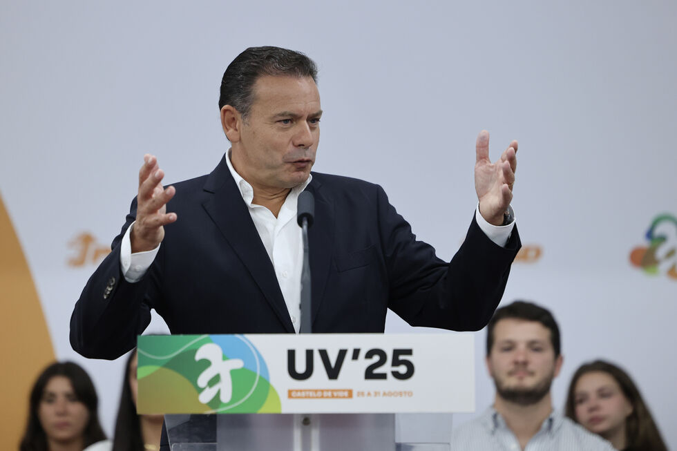 Luís Montenegro discursa na Universiade de Verão do PSD em Castelo de Vide