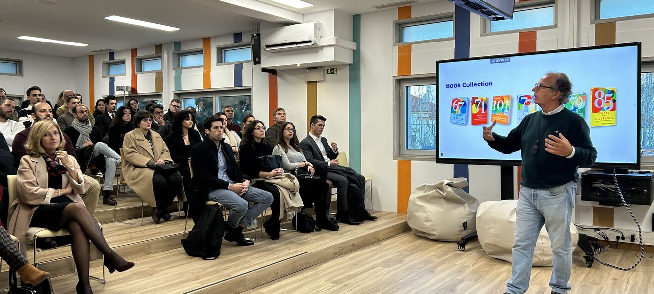 Apresentação da 'Book Collection' num evento com executivos