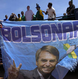 Julgamento de tentativa de golpe de Estado começa sem a presença de Bolsonaro