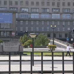 Criança resgatada do Elevador da Glória por polícia. Pai morreu e mãe está em estado grave