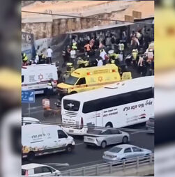 A atuação das autoridades israelitas durante ataque que matou seis pessoas em Jerusalém