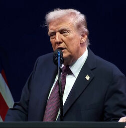 Trump: “Não sei porque é que Chicago não nos telefona a dizer: ‘Por favor, ajudem-nos'”