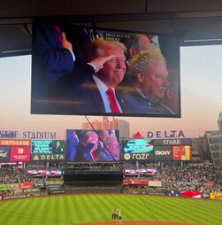 Aplausos e vaias: A receção a Trump no jogo dos New York Yankees para assinalar o 11 de Setembro
