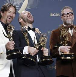 Adolescência, The Studio e The Pitt foram os grandes vencedores dos Emmy