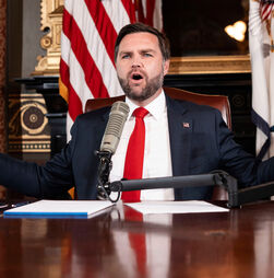JD Vance apoia campanha de “doxing” para encontrar e perseguir críticos de Charlie Kirk 