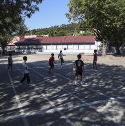 Falta de vagas nas escolas deixa dezenas de crianças e jovens sem aulas