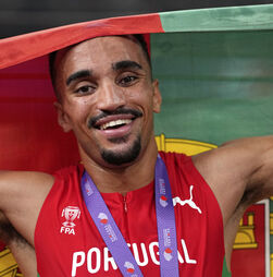 Atletismo: Isaac Nader conquista título mundial nos 1.500 metros