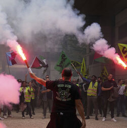 Autoridades esperam mais de 800 mil manifestantes em França