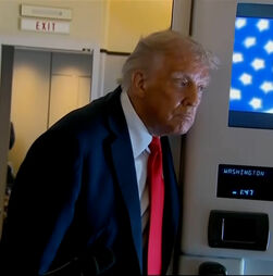 Trump atira-se a Sadiq Khan: “É um dos piores presidentes de câmara do mundo”  