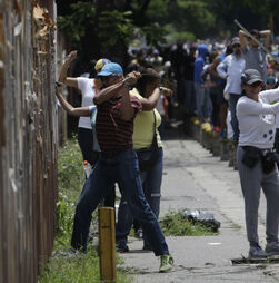 Venezuela realiza marchas marítimas de pescadores em resposta à mobilização dos EUA