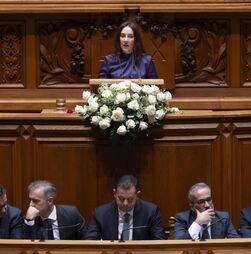 Deputada do Livre defende multas para quem profere insultos no parlamento 