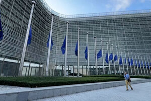 Bruxelas investiga serviços Amazon e Microsoft para avaliar dimensão no mercado digital da UE