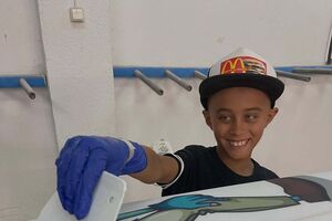 Jovem surfista Zion Brocchi faleceu aos 12 anos após luta contra tumor cerebral