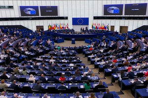 Pedido de minuto de silêncio por Charlie Kirk transforma-se em minuto de barulho no Parlamento Europeu