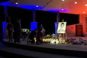 Flores e velas: vigília no Utah recorda Charlie Kirk 