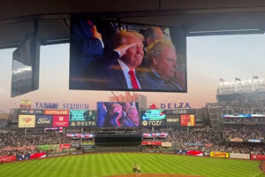Aplausos e vaias: Foi assim que Trump foi recebido no jogo dos New York Yankees para assinalar o 11 de Setembro
