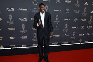 Ousmane Dembélé conquista a Bola de Ouro pela primeira vez