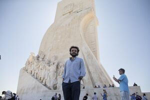 Gonçalo Farlens tem uma página de Instagram sobre História, com o mesmo nome do livro (Portugal Antigamente). Tem 228 mil seguidores 