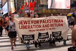 Manifestantes juntam-se em Times Square para protestar contra ataques de Israel a Gaza