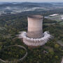 Imagens impressionantes mostram torre de refrigeração nuclear a ser demolida nos EUA  