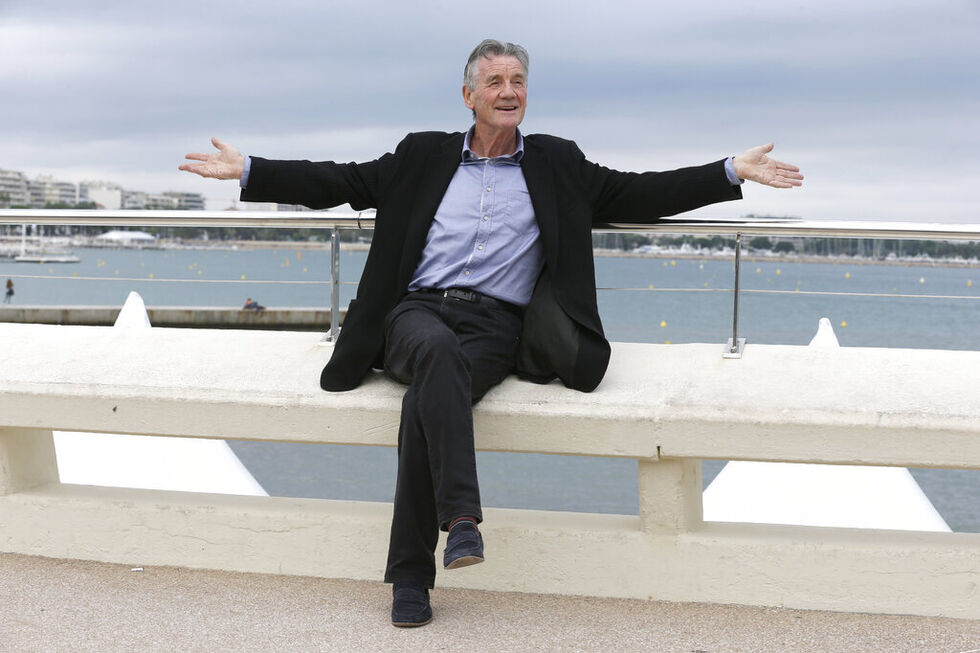 Michael Palin, membro dos Monty Python, foi detido por milícias chavistas durante sete horas
