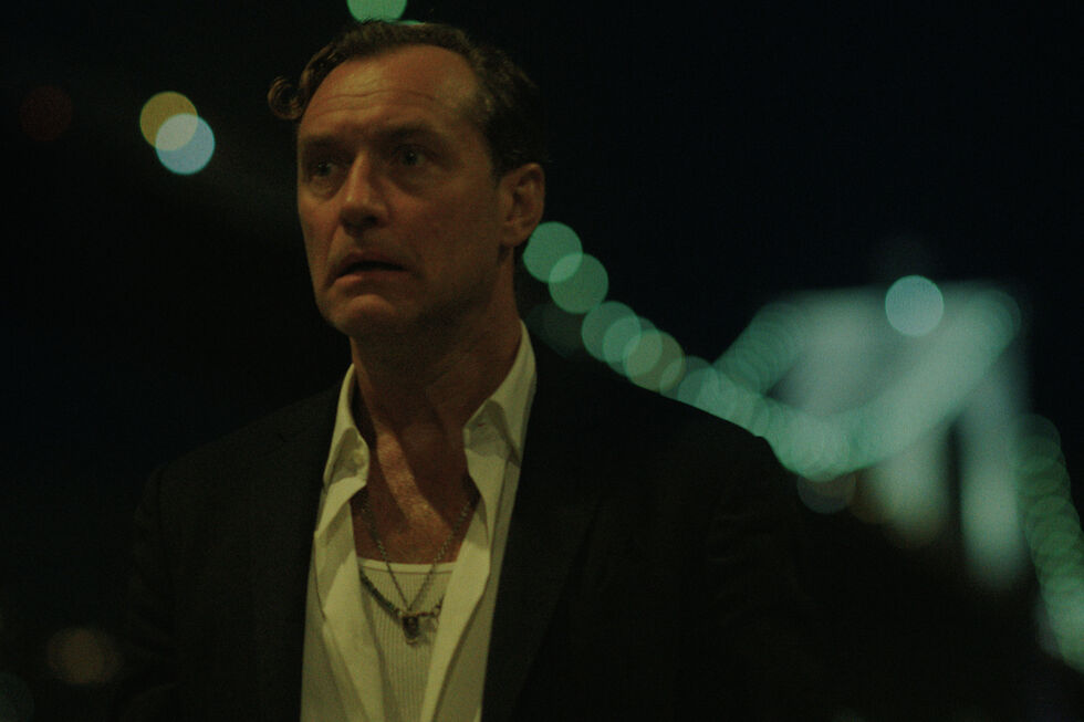 Jude Law é um dos protagonistas da nova minissérie 'Black Rabbit', que estreia na próxima semana (a 18 de setembro) na Netflix