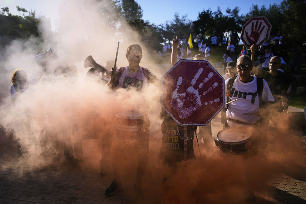 Manifestantes protestam contra Netanyahu