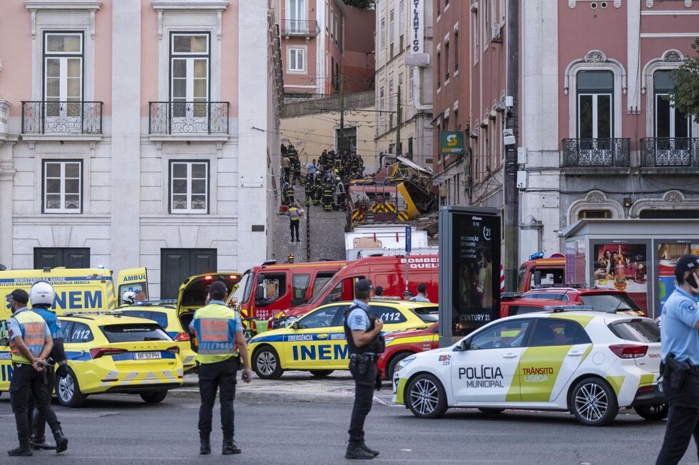 Acidente no elevador da Glória em Lisboa sob investigação