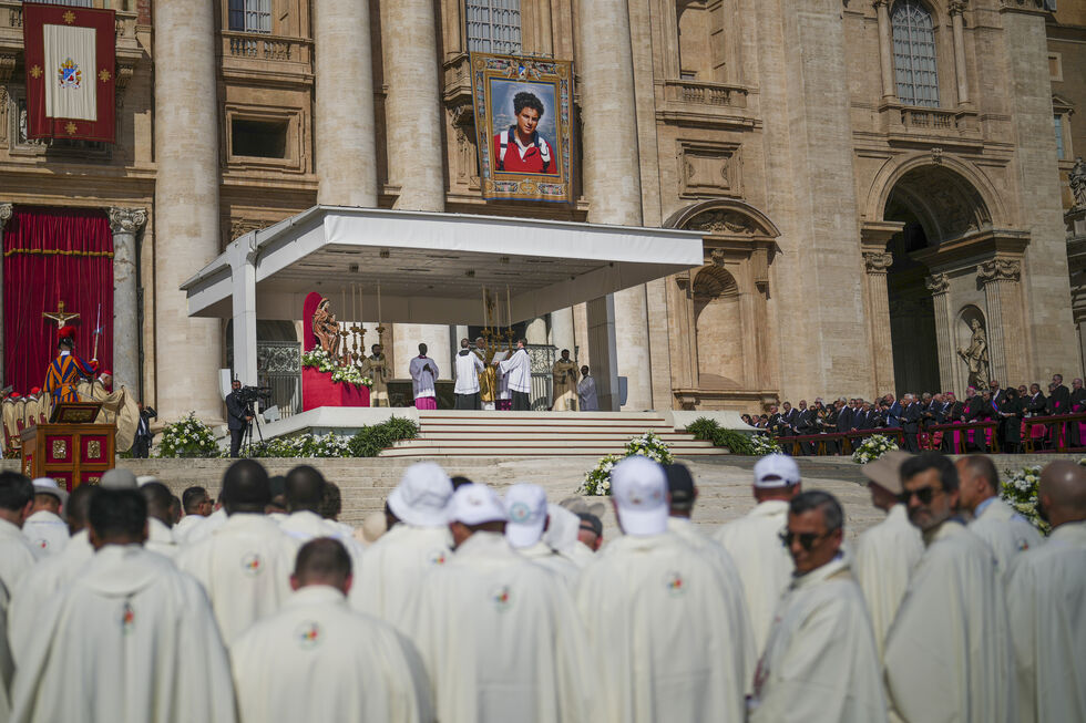Papa canoniza Carlo Acutis e Pier Giorgio Frassati no Vaticano