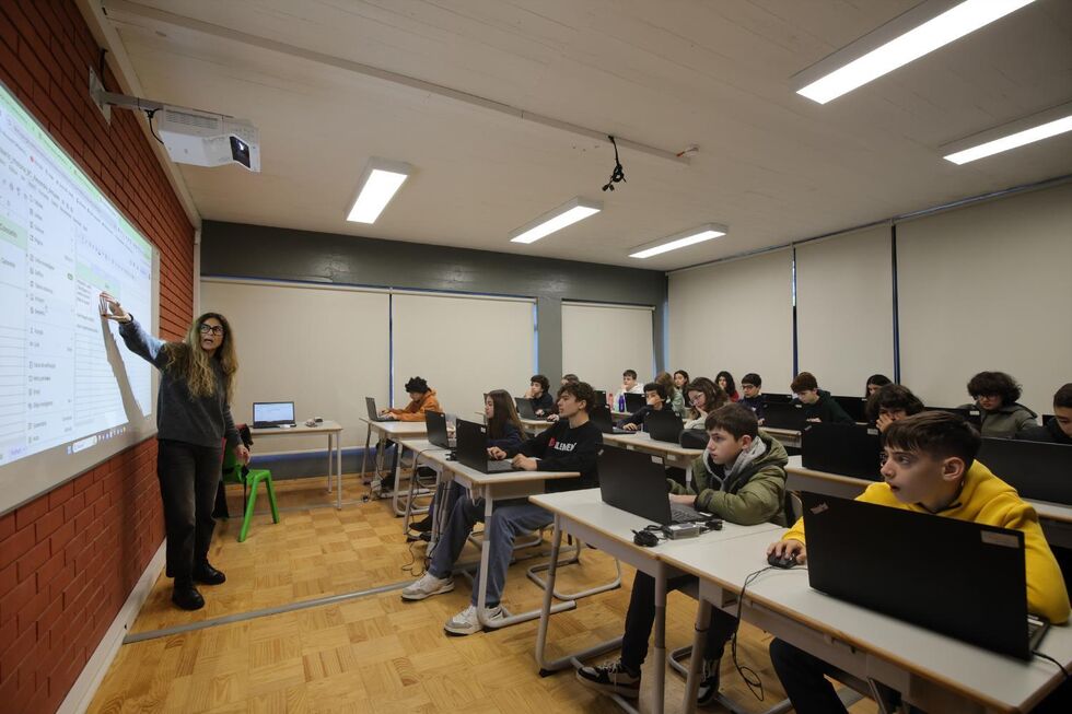 Ministério da Educação justifica recusas com a distância de casa, que é nestes casos inferior a 70 km