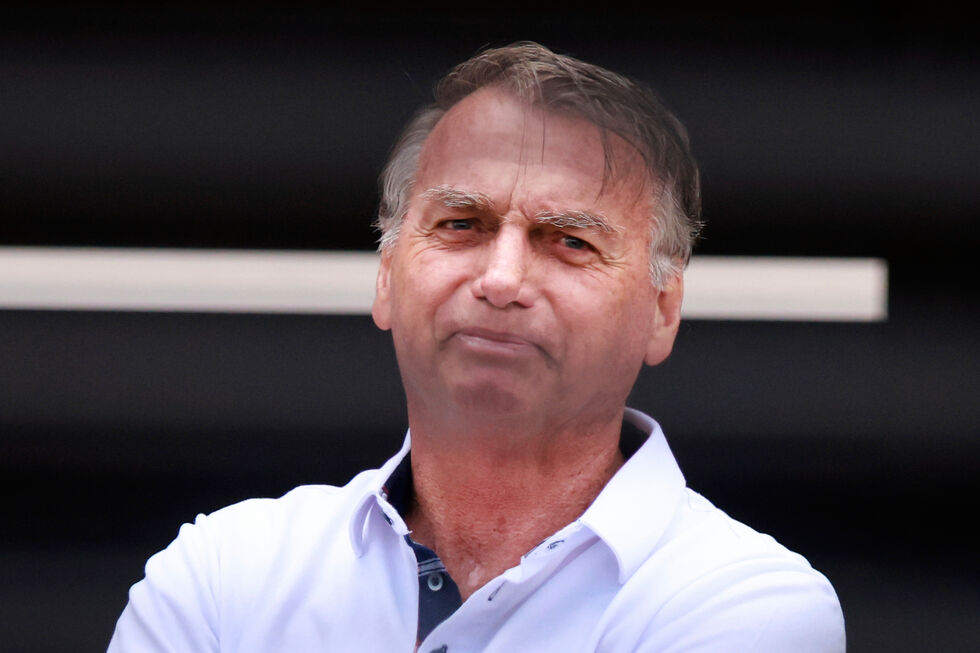 Bolsonaro enfrenta pena de 27 anos por crimes