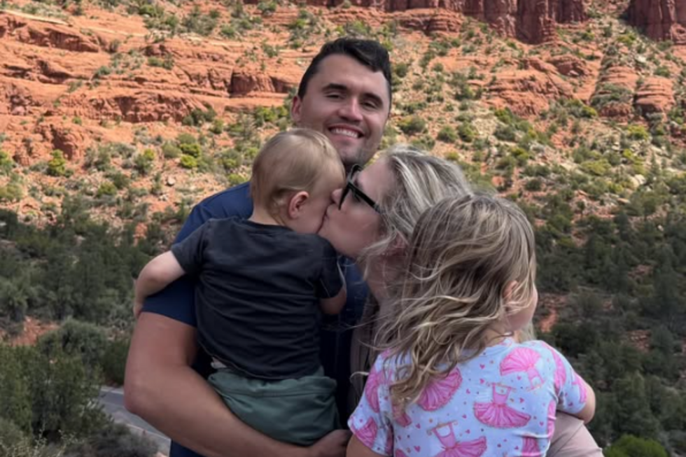 Família Kirk reunida após a morte do ativista Charlie Kirk