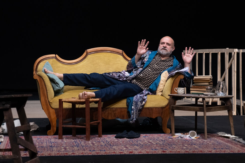 O Senhor Paul (Miguel Loureiro) retrata a aversão de um homem em sair da casa onde vive com a irmã