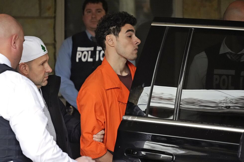 Luigi Mangione vai a tribunal em Manhattan pelo assassinato do CEO da UnitedHealthcare