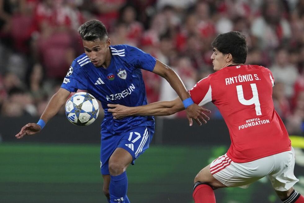 Benfica perde com o Qarabag na Liga Conferência após vantagem inicial