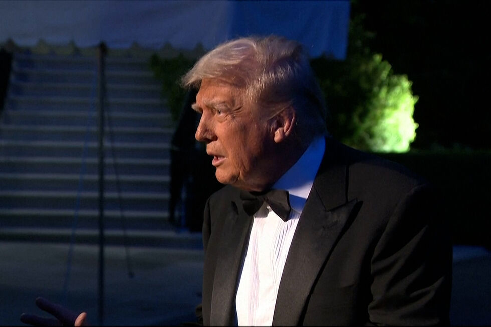 Donald Trump na administração, que volta a contratar funcionários