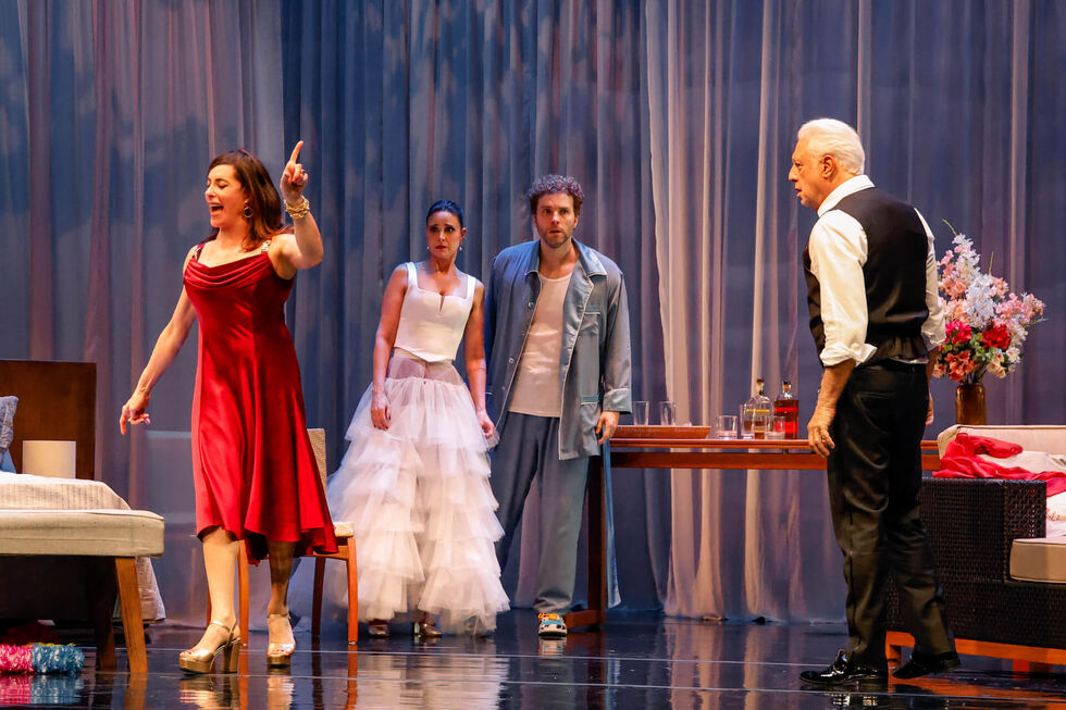 Os atores Antonio Fagundes e Christiane Torloni, parceiros habituais em cena, voltam a encontrar-se em 'Dois de Nós', peça que estreia esta semana em Portugal