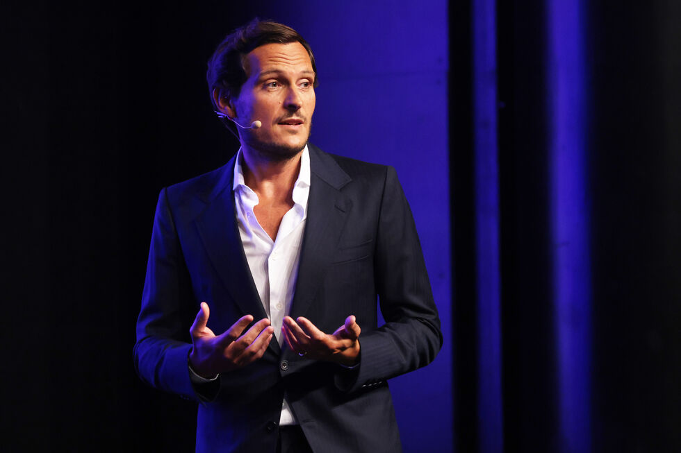 Família Berlusconi pondera compra da Impresa, dona da SIC