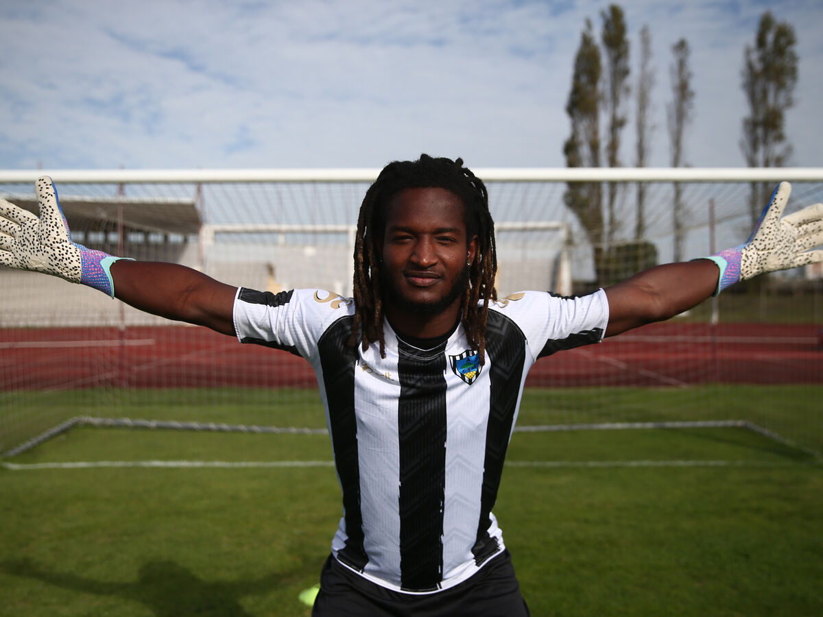 Eles foram à baliza e defenderam penáltis