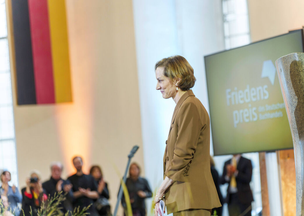 A jornalista e historiadora Anne Applebaum estará à conversa, no FOLIO, com a investigadora portuguesa Raquel Vaz-Pinto