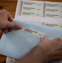Voto antecipado e em mobilidade não serão acessíveis a todos. Abstenção pode crescer nas Autárquicas?