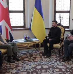 Princesa Ana faz visita surpresa a Kiev  