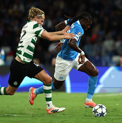 Sporting soma primeira derrota na Champions na visita a Nápoles