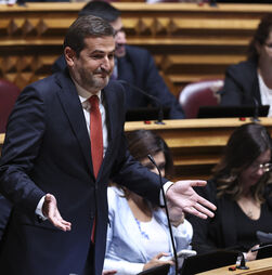 Aguiar-Branco indefere recurso da queixa de Pedro Frazão contra Hugo Soares