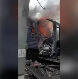 Ataque russo atinge comboio de passageiros na região de Sumy. Há pelo menos 30 vítimas 