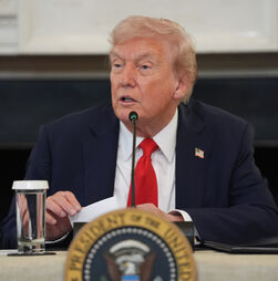 Relatório médico conclui que Trump goza de 'saúde excecional'